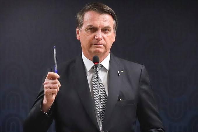 Bolsonaro: “Eu falo palavrão. Vigio mais, mas não sou ladão, poxa”