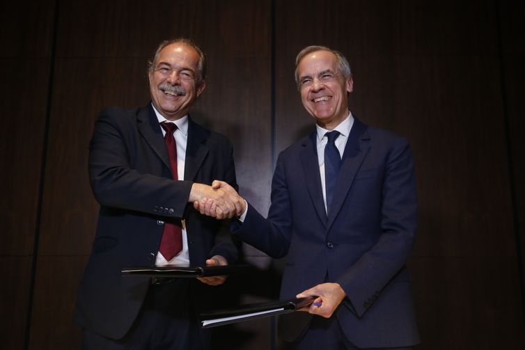 BNDES firma parceria para acelerar descarbonização da economia