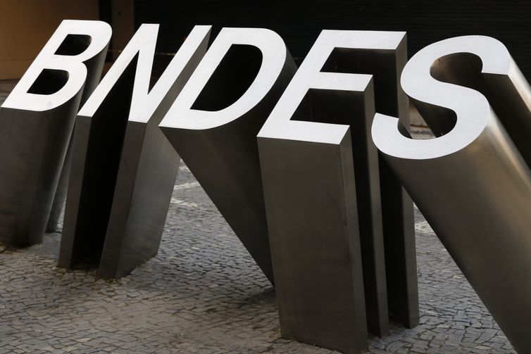 BNDES reduz em até 60% remuneração para operações de exportação