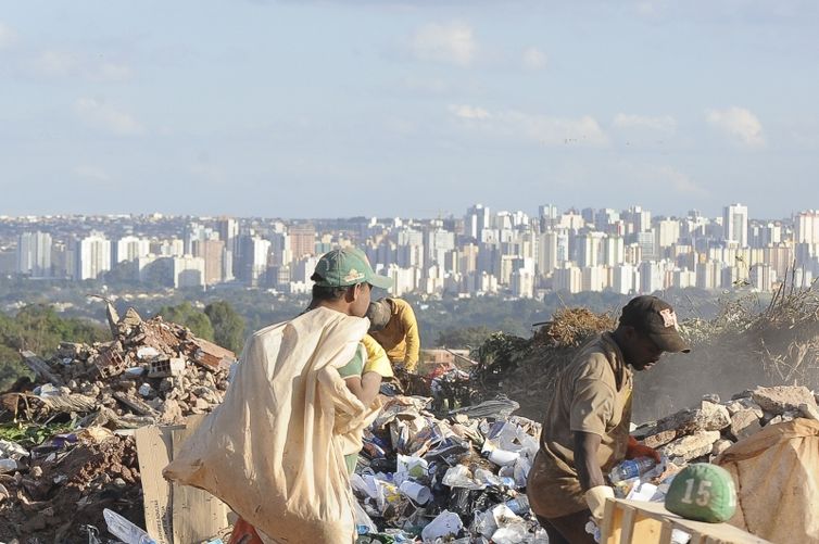 Geração de lixo no mundo pode chegar a 3,8 bi de toneladas em 2050