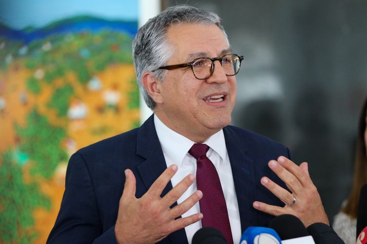 Governo quer contribuição previdenciária menor para municípios pobres