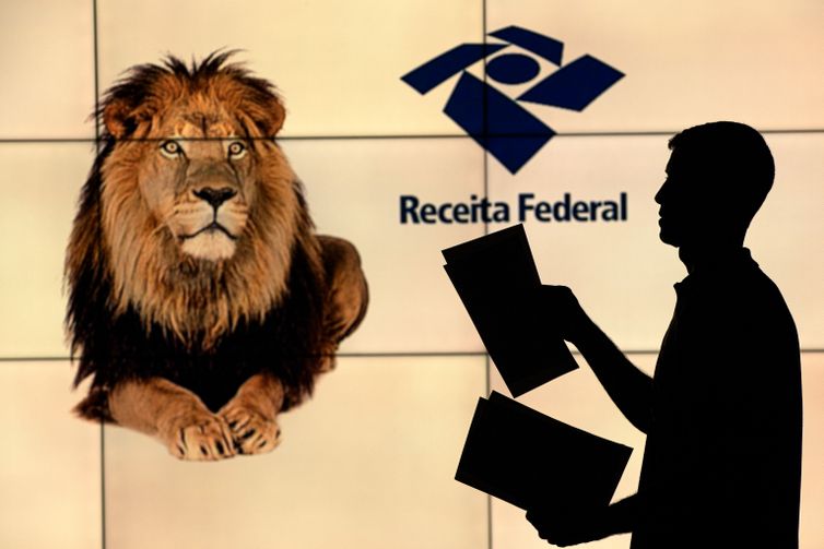 Receita paga hoje restituições de lote residual do Imposto de Renda