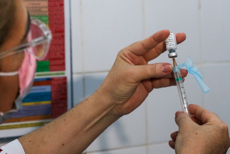 Dengue: apenas 2 de cada 10 vacinas entregues pelo SUS foram aplicadas