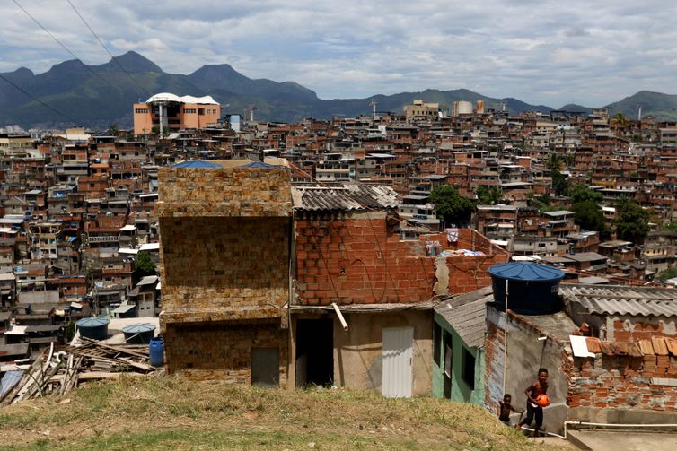 IDH do Brasil sobe em 2022, mas país cai 2 posições em ranking da ONU