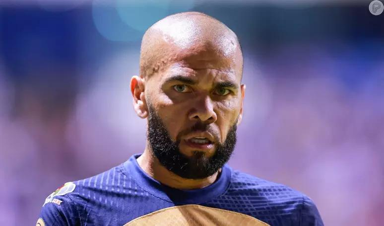 Irmão de Daniel Alves desmente boato sobre morte do jogador