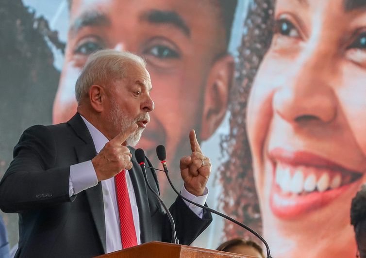 Lula anuncia obras do PAC Seleções com R$ 23 bilhões em investimentos
