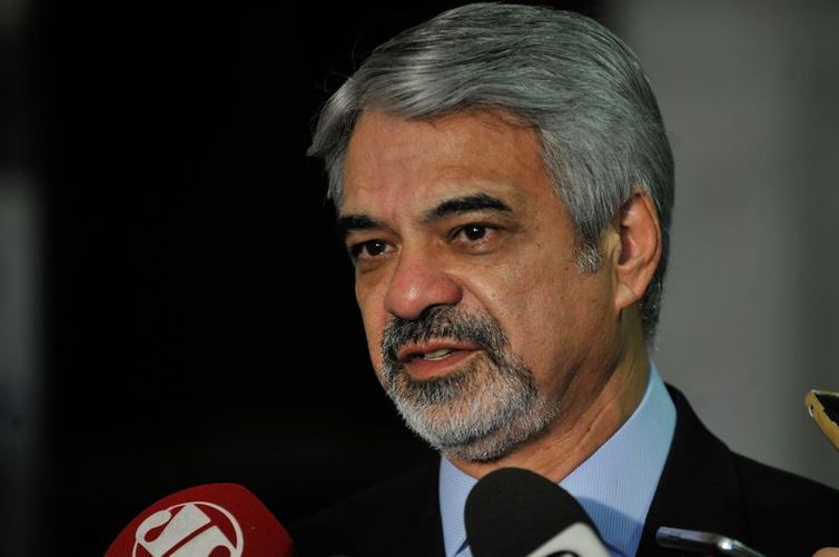 CCJ: relator acata sugestões da oposição para cota racial em concurso