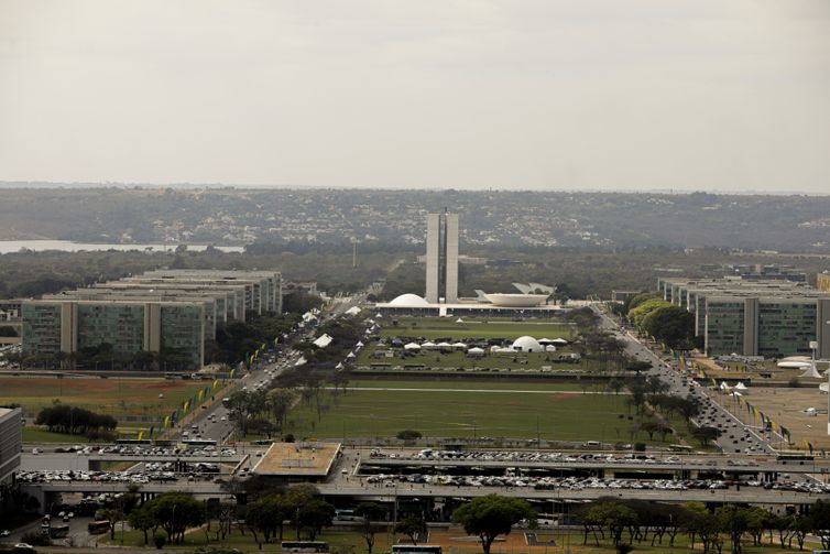 Governo reajusta em 52% auxílio-alimentação de servidores federais