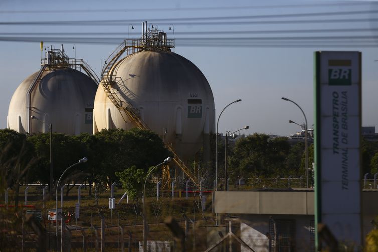 Transpetro inaugura primeira usina solar para suprir planta industrial