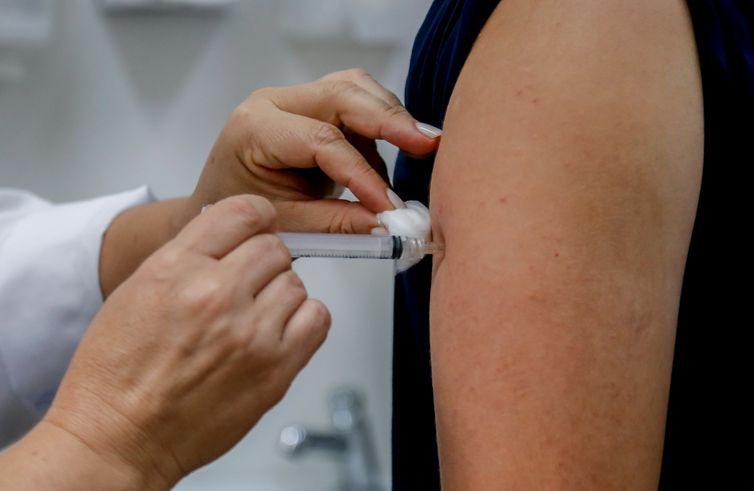 Vacina contra a dengue será distribuída a mais 625 municípios