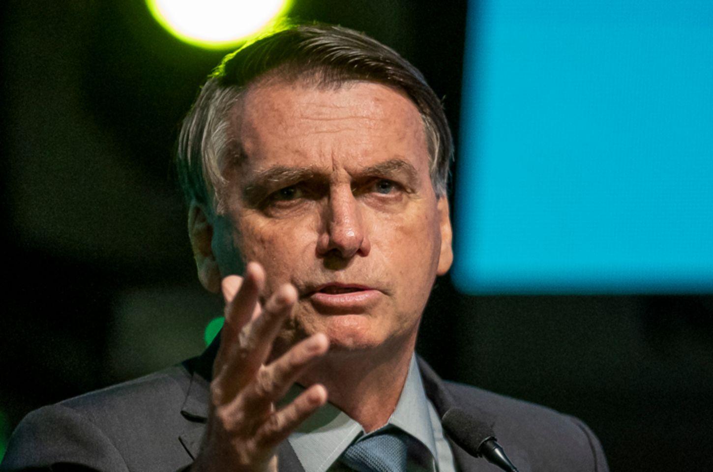Bolsonaro: Lula faz prefeitos marcharem atrás de dinheiro