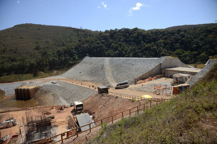 Vale elimina barragem que tirou quase 300 pessoas de distrito em Minas
