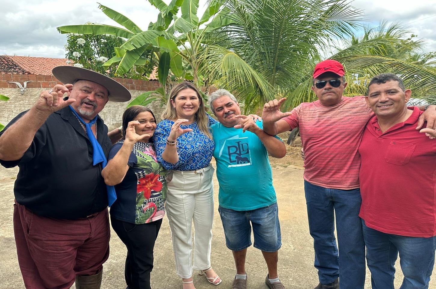 Em conversa com comunidade, Corrinha Delfino discute novas ideias para Cajazeiras