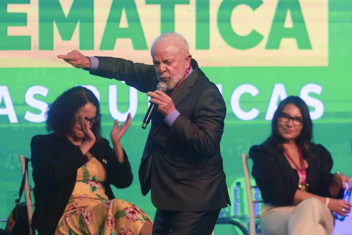 Lula diz que cientistas brasileiros precisam ‘criar vergonha’ e desenvolver uma IA