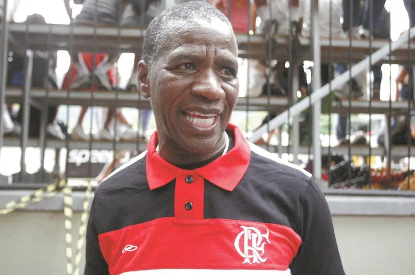 Flamengo: amigos e familiares se despedem de Adílio na sede da Gávea