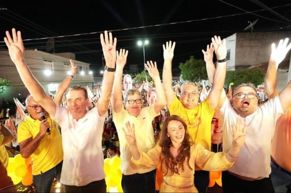 Governador dá recado duro para aliados de Zé Aldemir em comício das oposições em Cajazeiras-PB