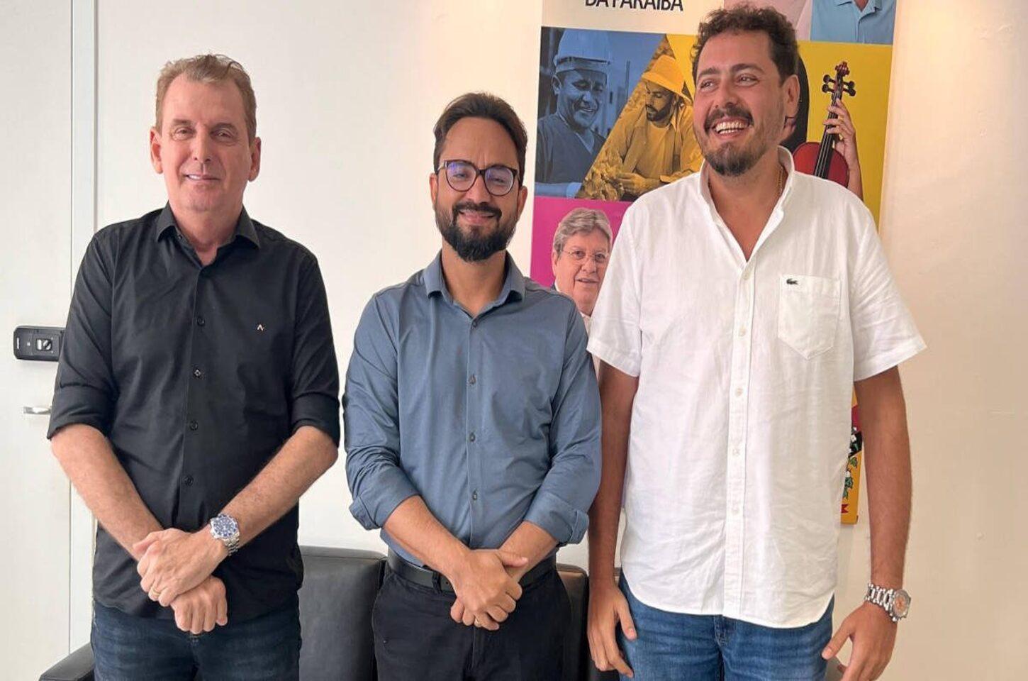 Deputado Chico Mendes busca novos investimentos para Nazarezinho em João Pessoa-PB