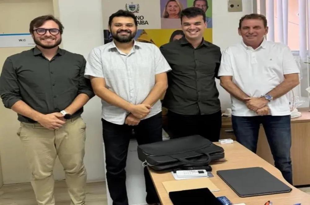 Paraíba: deputado Chico Mendes encaminha recursos estaduais para Cachoeira dos Índios ao lado do Prefeito Alysson