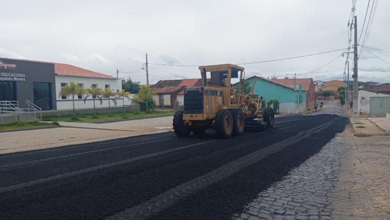 Prefeita de Bom Jesus comemora início das obras de travessia urbana, destaca empenho de Chico Mendes e compromisso do governador da Paraíba