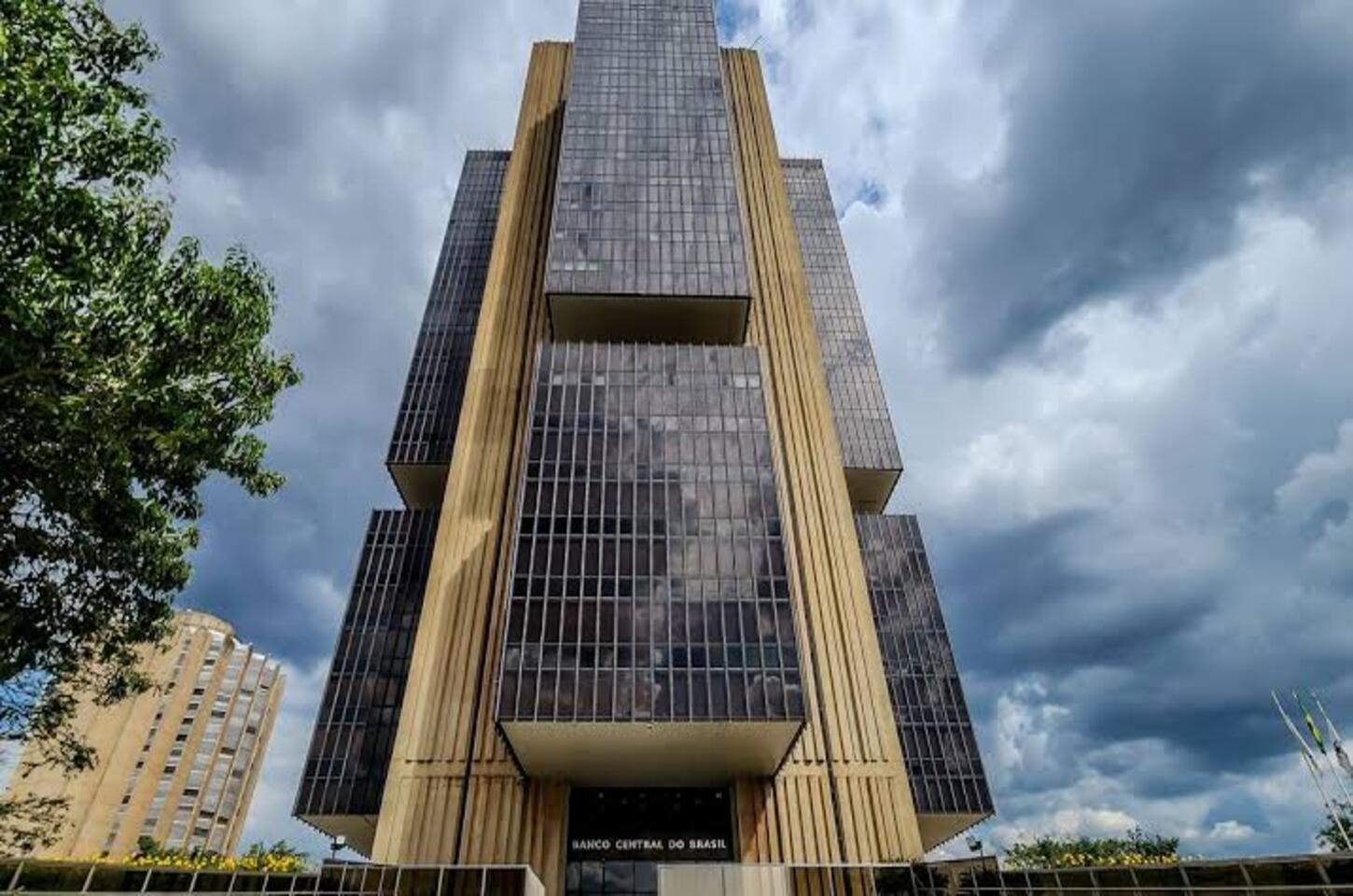 Banco Central confirma ataque hacker; roubo pode chegar a R$ 1 bilhão