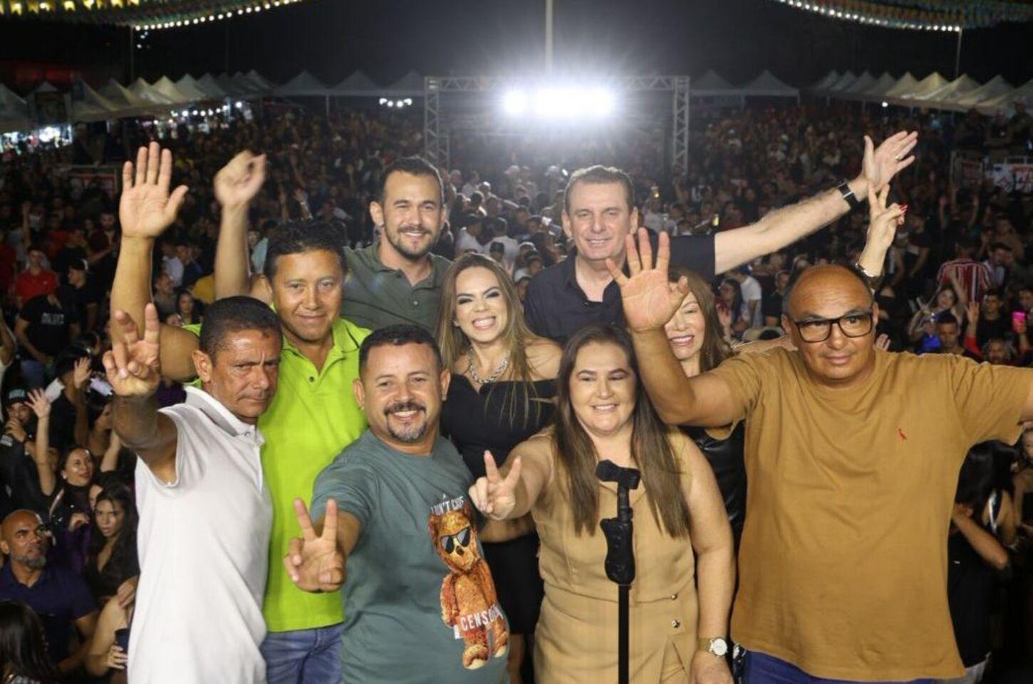 Chico Mendes prestigia penúltima noite do Festival de Inverno de Serra Grande-PB, elogia gestão e destaca potencial turístico do município