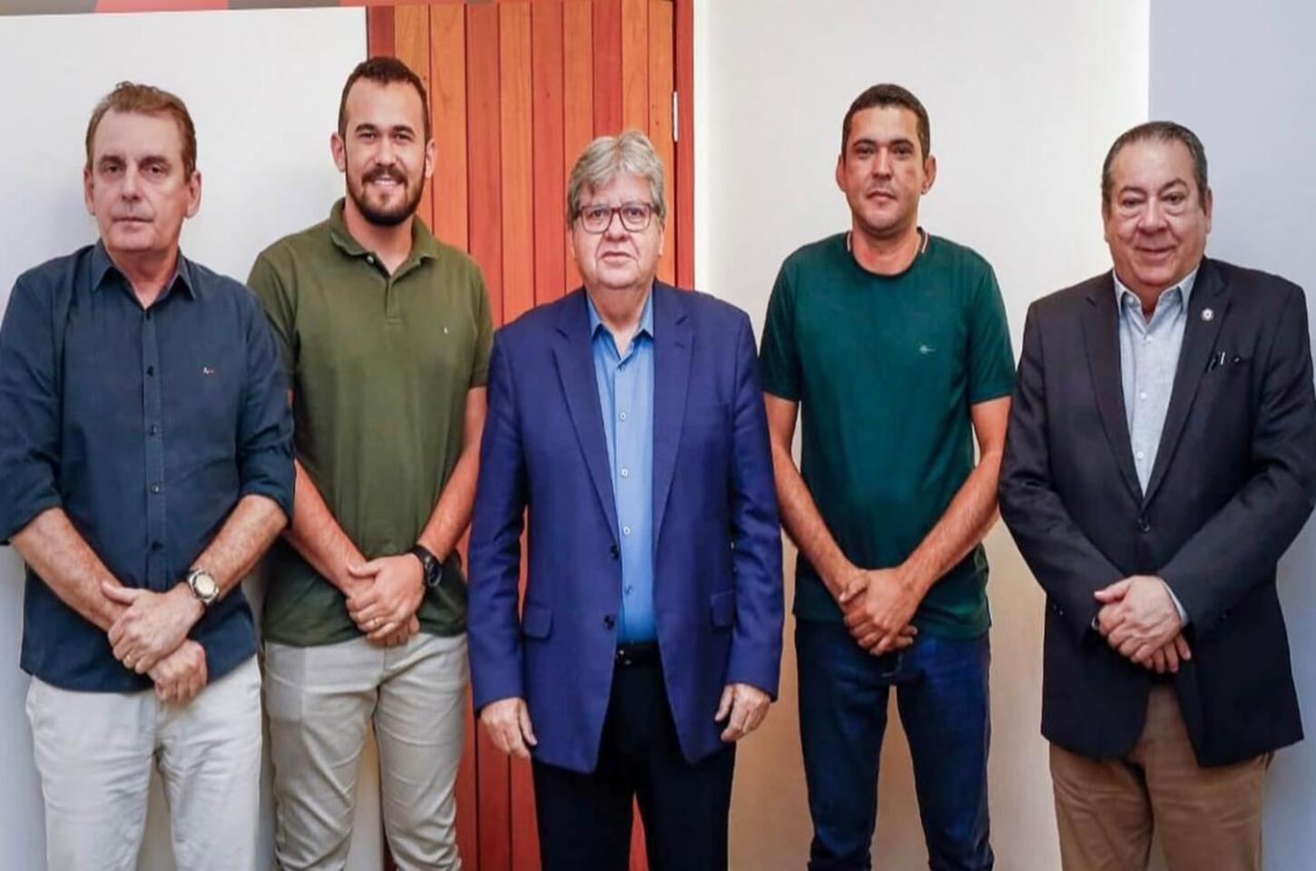 Paraíba: Chico Mendes e prefeito Vicente Neto discutem demandas de Serra Grande em audiência com o governador João Azevêdo