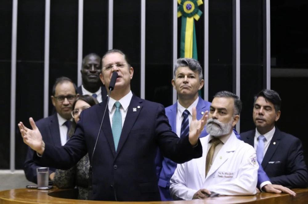 Sóstenes reage a Lula e diz que governo é “sangue-suga” do povo