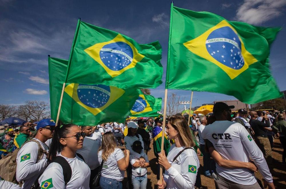 62% dos brasileiros veem país na direção errada, diz pesquisa