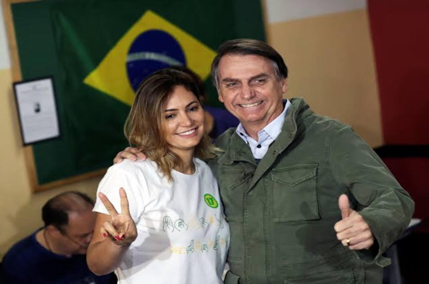 Michelle agradece orações por Bolsonaro: “Meu amor está bem”