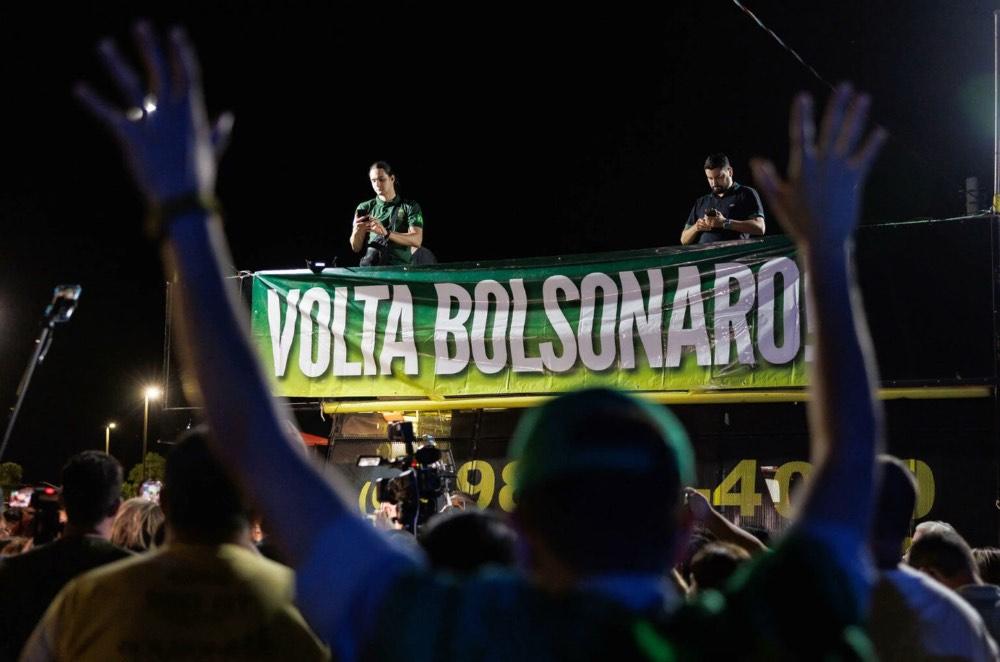 Pesquisa Quaest: Maioria nas redes sociais é contra prisão de Bolsonaro