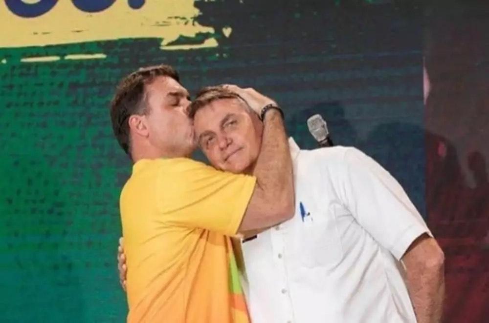 Flávio confirma decisão de Jair Bolsonaro: “Cumprirei a missão de ser Presidente”