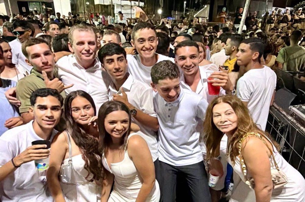 Chico Mendes celebra Réveillon 2026 com o povo na Praça Central de São José de Piranhas: “um ano novo de conquistas para todos os paraibanos”