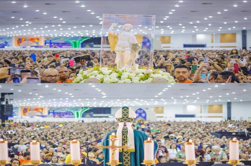 Paraíba: Encerramento do Crescer é Marcado pela Consagração da Diocese de Campina Grande a São Miguel Arcanjo