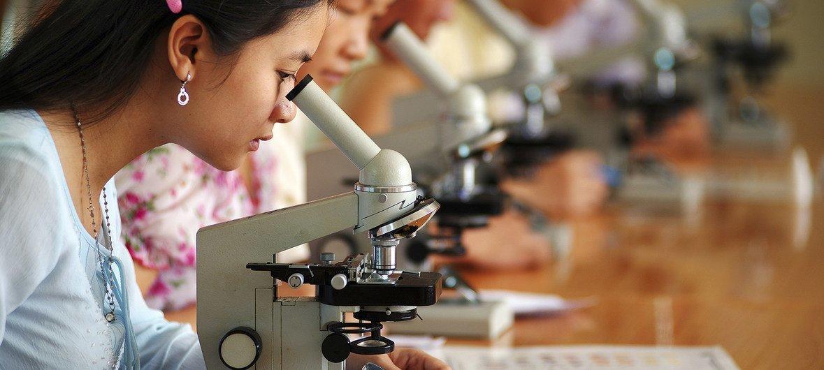 ONU Mulheres Vietnã/ Pham Quoc Hung A ONU Mulheres trabalha com homens em todo o mundo para romper estereótipos e promover igualdade de gênero