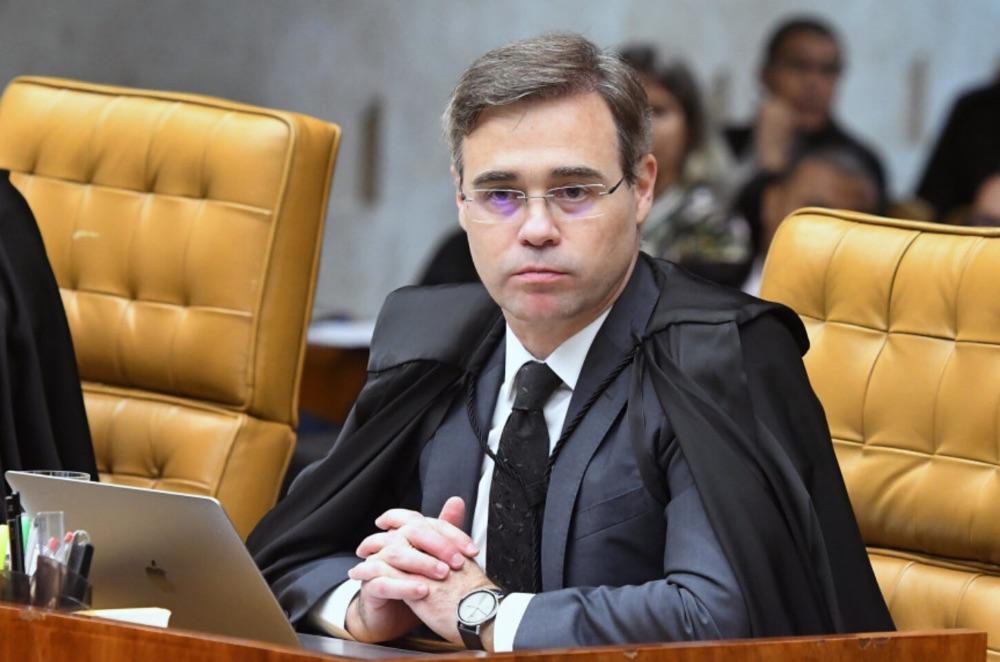 Voo com Ministro André Mendonça é abortado por falha mecânica, diz colunista