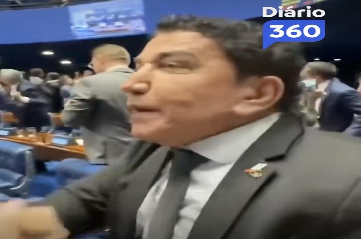 Oposição não se segura e grita 