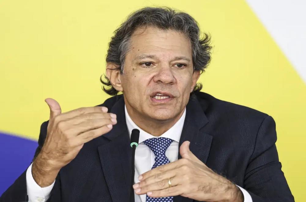 Haddad diz que Jaques Wagner atuou contra o Banco Master