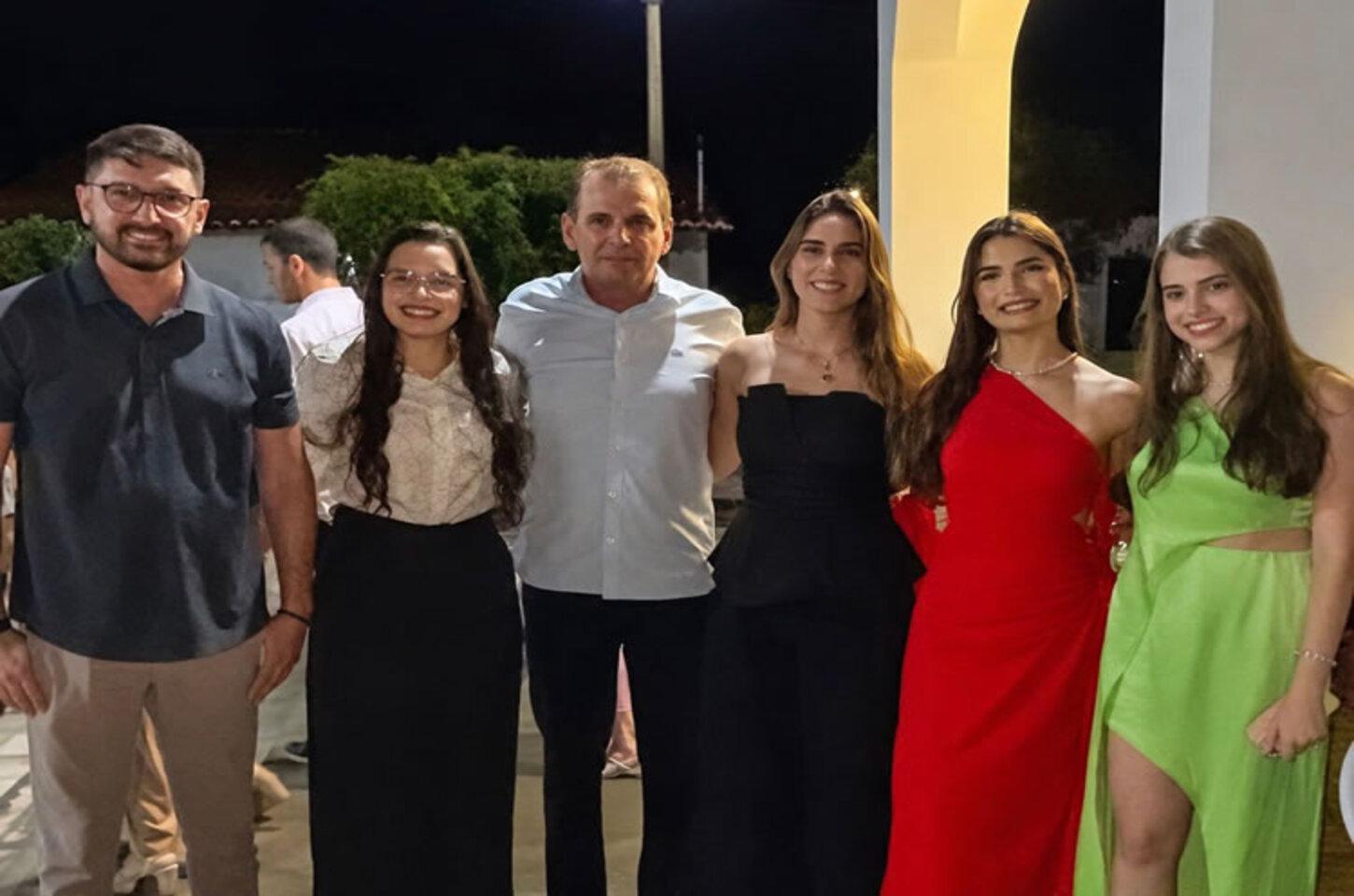 Paraíba: Deputado Chico Mendes prestigia confraternização em homenagem à primeira médica formada de Carrapateira