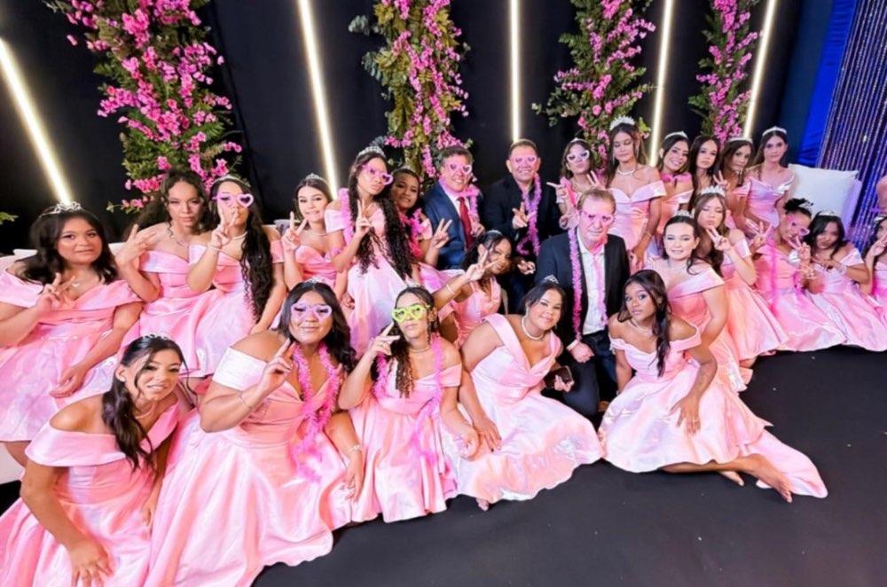 Paraíba: Chico Mendes prestigia Festa das Debutantes em São José da Lagoa Tapada ao lado do prefeito Neto de Coraci e do deputado federal Murilo Galdino