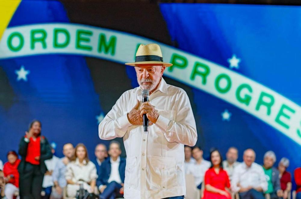 Lula afirma que “Deus levou 7 dias para fazer o mundo e ainda não acabou” em declaração que gera polêmica