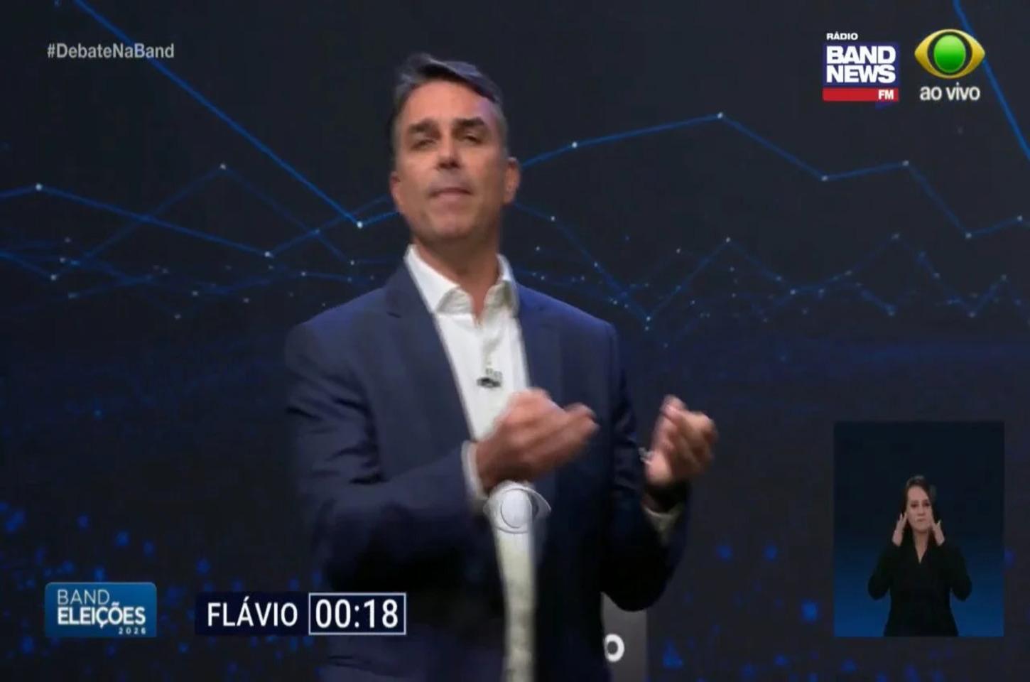 Flávio propõe internet como infraestrutura e crédito na Caixa para ampliar produtividade
