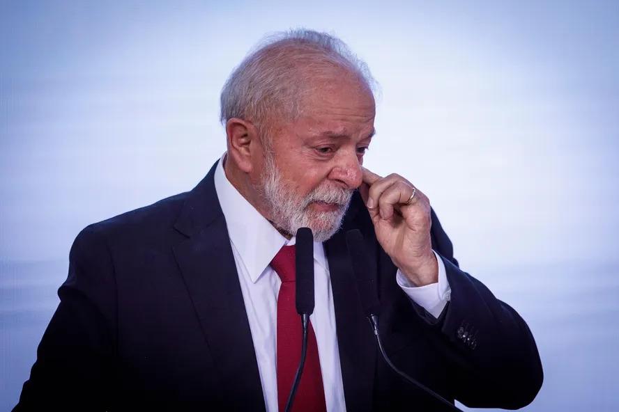 Lula diz estar preocupado com discurso de perseguição a Flávio e teme reação dos Estados Unidos 