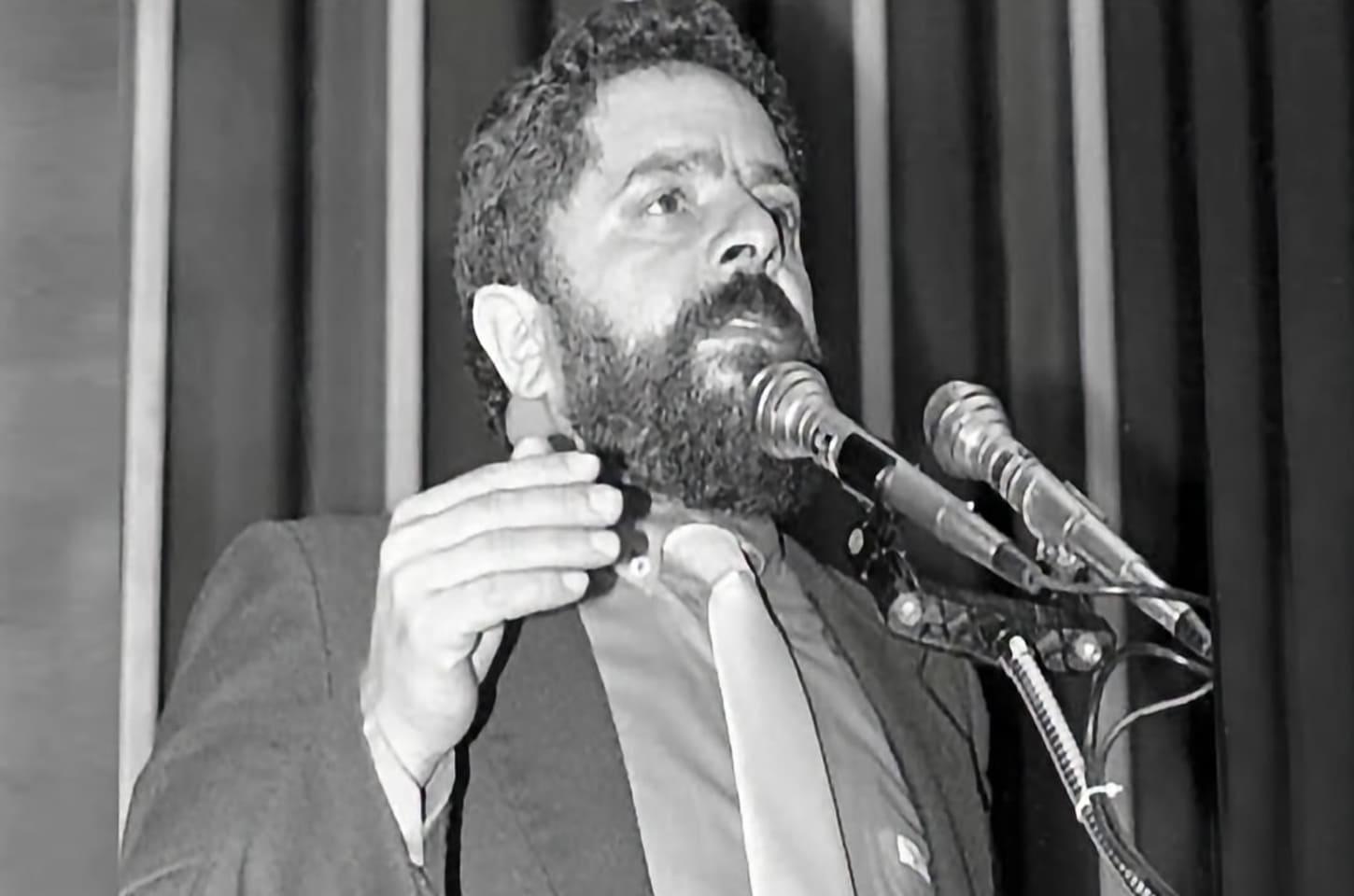SUS nasce na Constituição de 1988, mas Lula e o PT votaram contra texto final durante a Constituinte