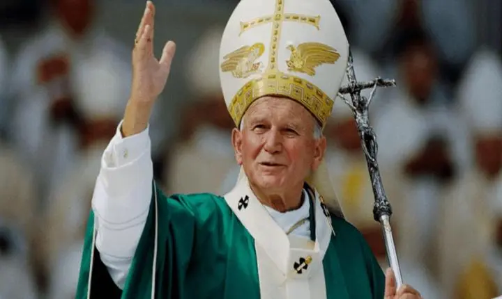 22 de outubro: Hoje a Igreja Católica celebra são João Paulo II, o papa da família e peregrino
