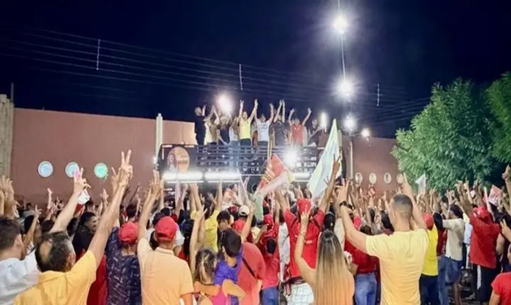 Ao lado de Chico Mendes, prefeito João Neto promove mega carreata e reforça apoio ao seu grupo político em Aparecida, na Paraíba