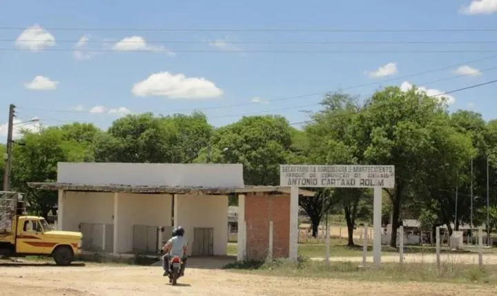 Chico Mendes pede ao Governo da Paraíba reforma e ampliação do Parque de Exposição de Cajazeiras