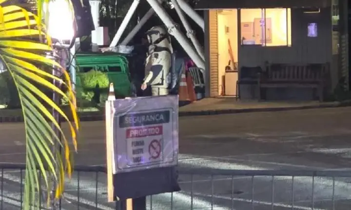 Polícia isola área por suspeita de bomba em carro de Flávio Bolsonaro após debate na Band