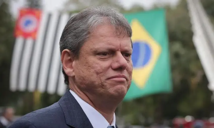 Tarcísio é reeleito governador de São Paulo e impõe nova derrota eleitoral a Haddad