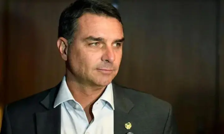 TSE determina remoção de postagem de Antonio Tabet sobre Flávio Bolsonaro e Nossa Senhora Aparecida