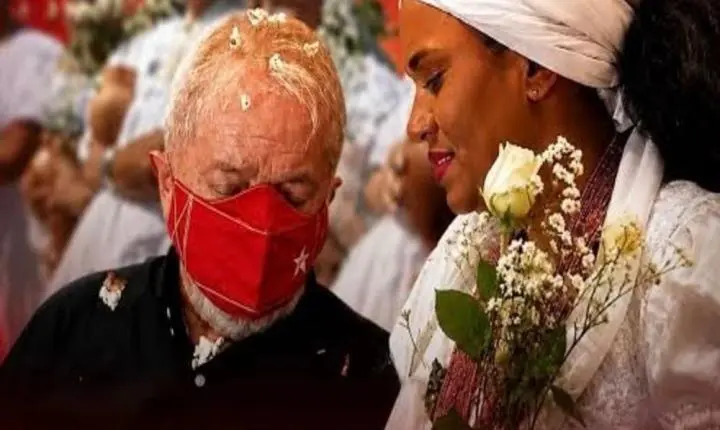 Você sabia? Lula recebeu “banho de orixás” em evento de Candomblé na Bahia e oficializou o Dia Nacional do Candomblé